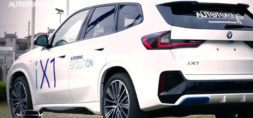 Passione Auto ti porta alla scoperta di iX1, il primo SAV full-electric di BMW. Guarda il video!